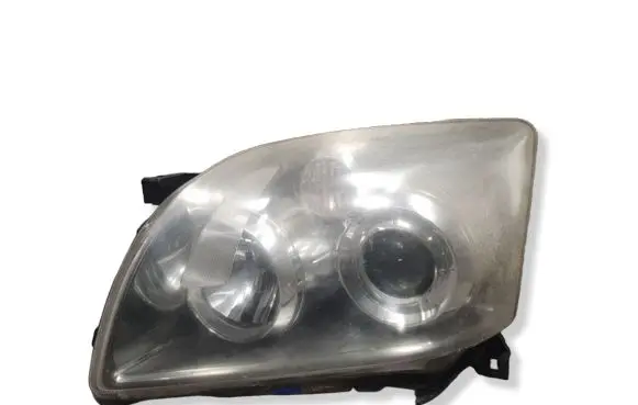 Toyota Avensis T250 Headlight/headlamp 