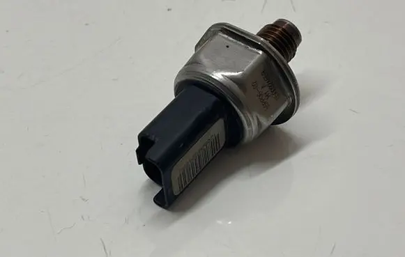 Fuel pressure sensor