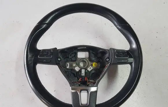 Volkswagen Tiguan Steering wheel III1T0419091ACIII 1T0419091AC