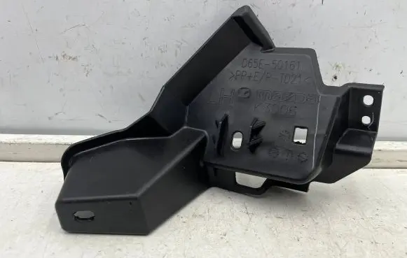 Mazda 2 Front bumper mounting bracket d65e-50161