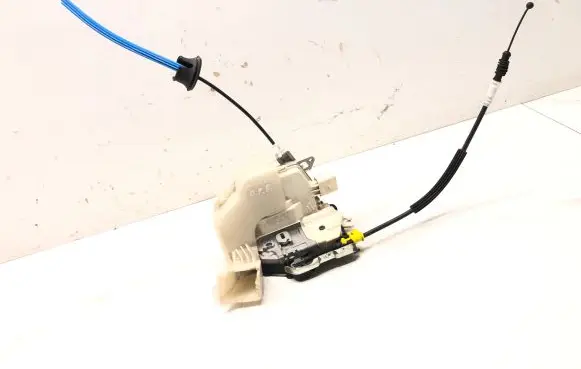 Audi A5 Sportback 8TA Front door lock 8J2837016C