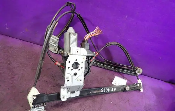 Volkswagen Polo III 6N 6N2 6NF Front door window regulator with motor 
