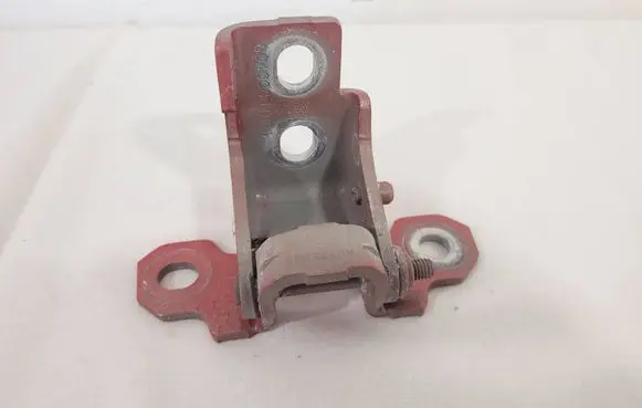 Renault Captur Front door upper hinge 804000016R