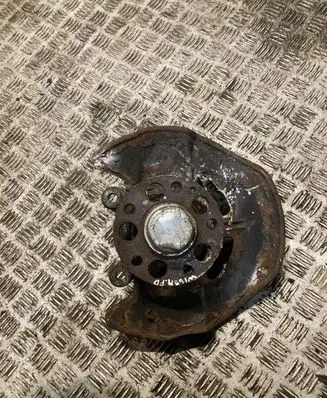 Front wheel hub