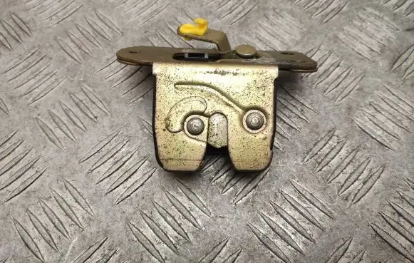 Mitsubishi Carisma Tailgate/trunk/boot lock/catch/latch