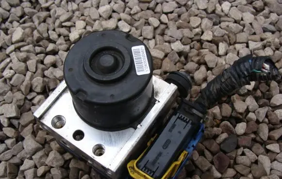 Suzuki Ignis ABS Pump 06.2109-0146.3