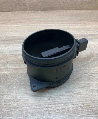 BMW 5 E60 E61 Mass air flow meter 7805415 0281002936