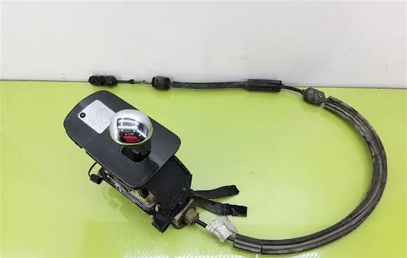 Peugeot 607 Gear shifter/selector 