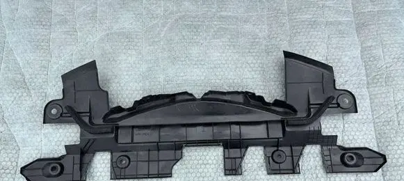 Toyota RAV 4 (XA40) Radiator trim 1668136021