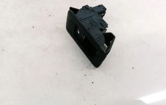 Volkswagen Touran I Fuel tank opening switch 1F0959527
