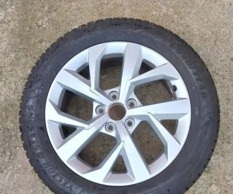 Audi Q2 - R17 alloy rim 81A601025AK