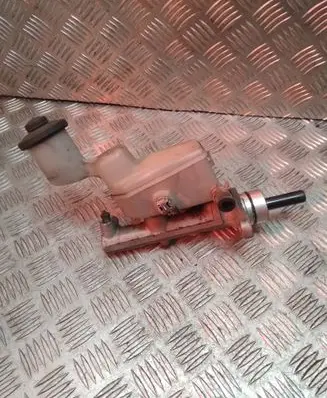 Toyota RAV 4 (XA20) Master brake cylinder 