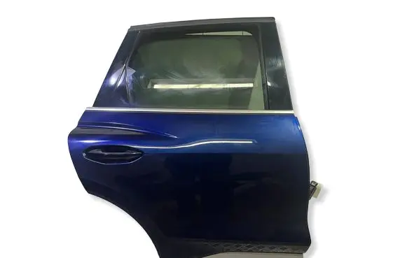 Audi Q4 e-tron Rear door 