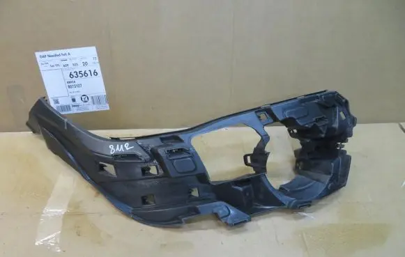 BMW X5 F15 Fog light bracket 7303796