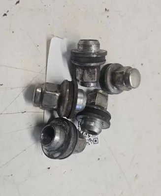Jaguar XE Nuts/bolts 