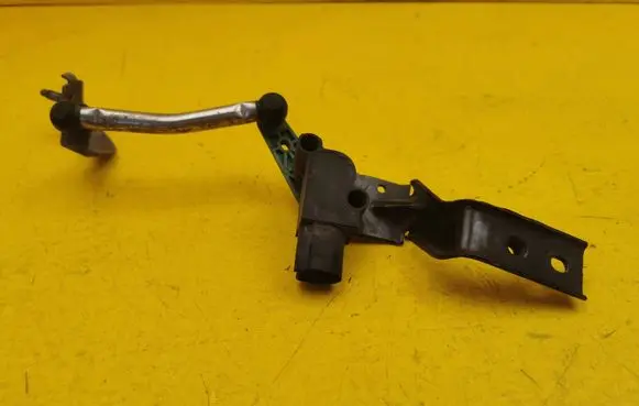 Skoda Superb B8 (3V) Headlight/headlamp level sensor 5Q0907503 3Q0412522A