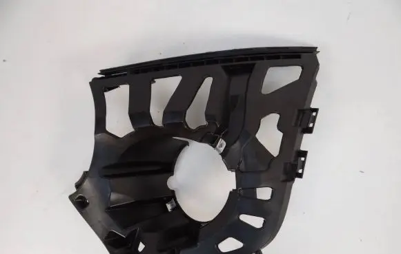 Front bumper mounting bracket