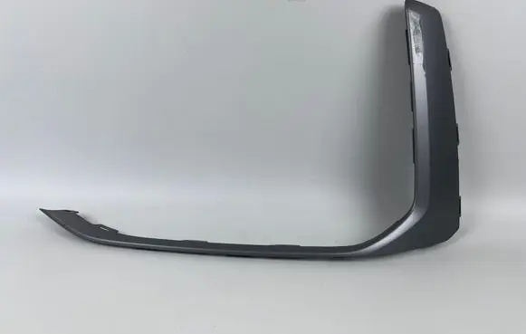Audi Q7 4M Front bumper splitter molding 4M0807299A 4M0807299