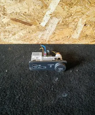 BMW X1 E84 USB socket connector FW9319E110AD