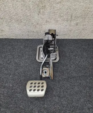 Renault Captur II Brake pedal 465019333R