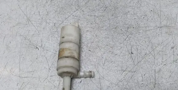 KIA Sorento Windscreen/windshield washer pump