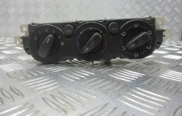 Ford Focus C-MAX Interior fan control switch 3M5T-19980-AC