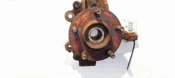 Mazda 5 Front wheel hub