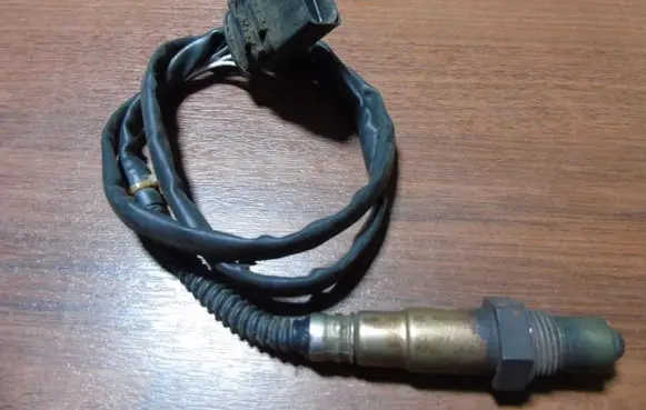 Audi A8 S8 D3 4E Lambda probe sensor 077906265AE
