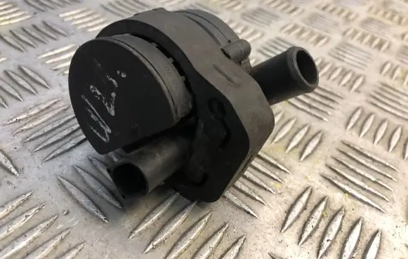 Mercedes-Benz E W211 Electric auxiliary coolant/water pump 2118350028