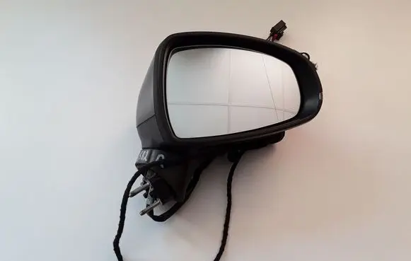 Audi A1 Front door electric wing mirror E1021120