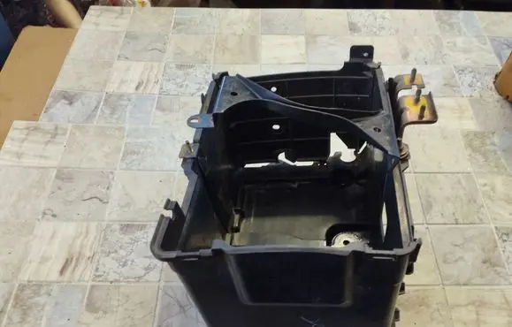 Battery box tray