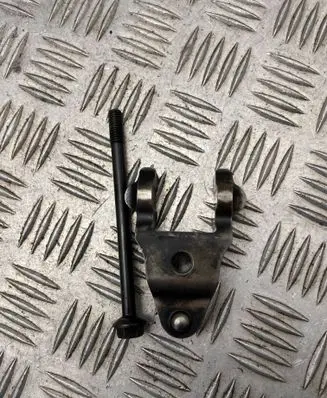 Nissan Murano Z51 Fuel Injector clamp holder 