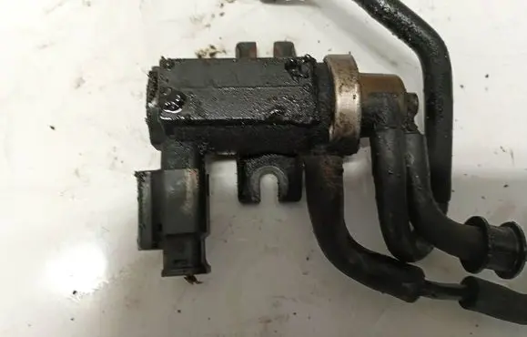 Ford Focus Turbo solenoid valve 9672875080