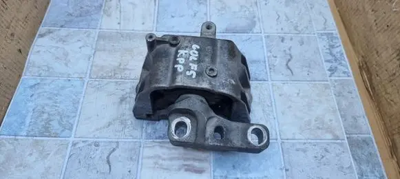 Volkswagen Golf V Engine mount bracket 1K0199262