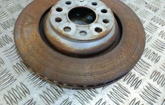 Volkswagen Golf VII Rear brake disc 1K0615601