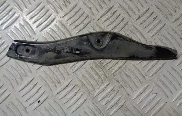Skoda Yeti (5L) Front bumper mounting bracket 5L0807050