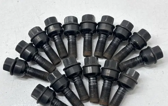 Porsche Cayenne (9Y0 9Y3) Nuts/bolts 