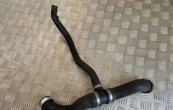 Mercedes-Benz S W221 Engine coolant pipe/hose 2218014682 2026333 353515