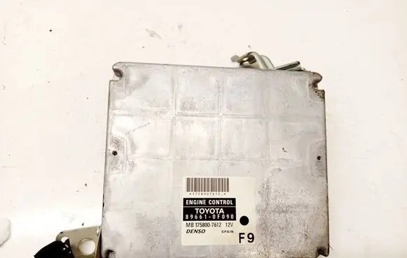 Toyota Corolla Verso AR10 Engine control unit/module 896610f090 mb1758007612