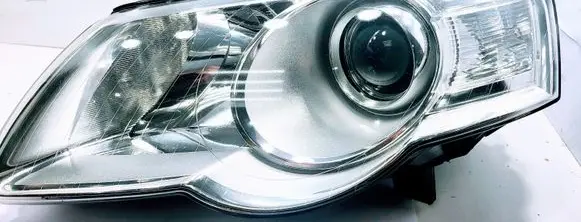 Volkswagen PASSAT B6 Headlight/headlamp