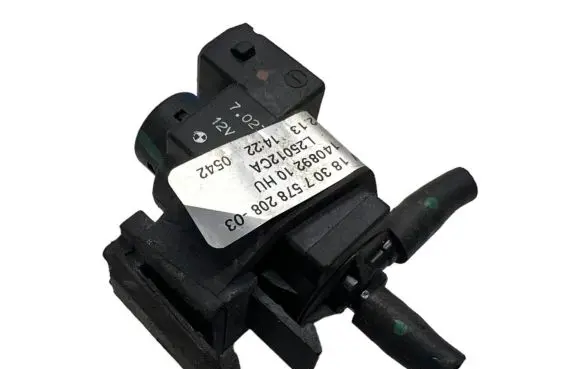 BMW 5 F10 F11 Turbo solenoid valve 70231800 7810831