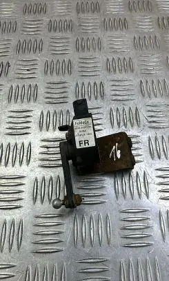 Volvo S60 Headlight/headlamp level sensor 8G9N3C097AA