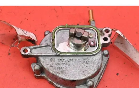 Toyota Yaris Vacuum pump F009A10018