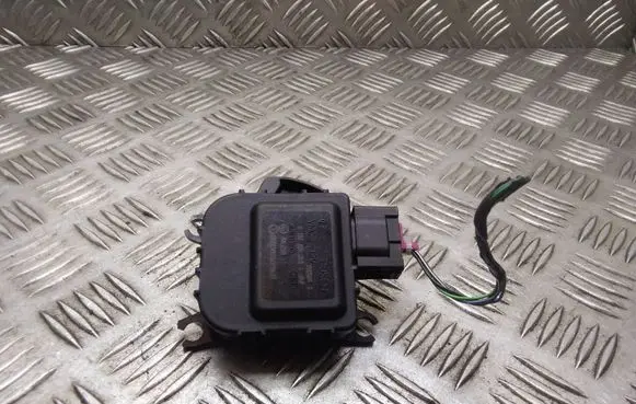 Audi A2 Air flap motor/actuator 0132801205 6Q2907511B