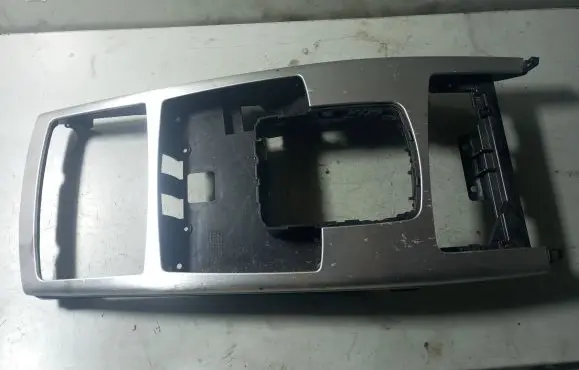 Audi A6 S6 C6 4F Other center console (tunnel) element 4F1864261 P0103820 T0021886