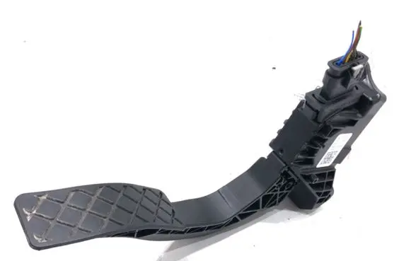 Audi A4 S4 B9 8W Accelerator throttle pedal 8W1723523