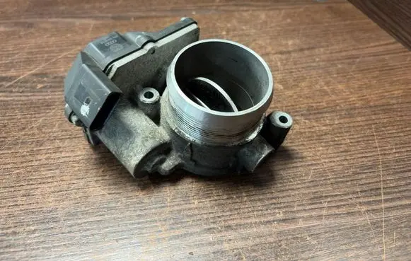 Volkswagen Crafter Throttle valve 076128063A A2C53249826