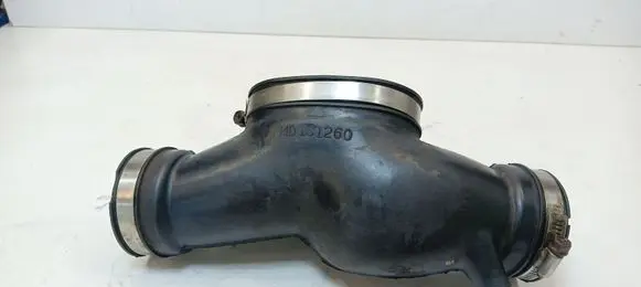Mitsubishi 3000 GT Turbo air intake inlet pipe/hose MD161260