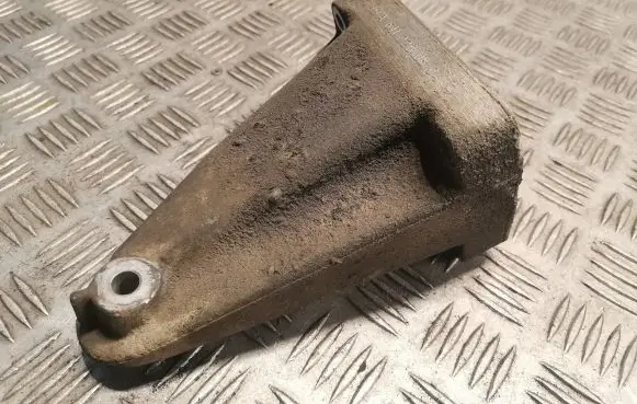 Mercedes-Benz E W211 Engine mounting bracket 6112230804