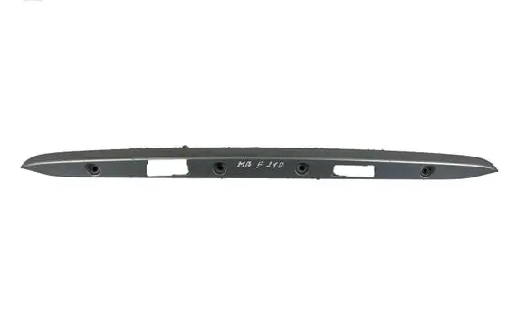 Mercedes-Benz E W210 Tailgate trim 2107580038
